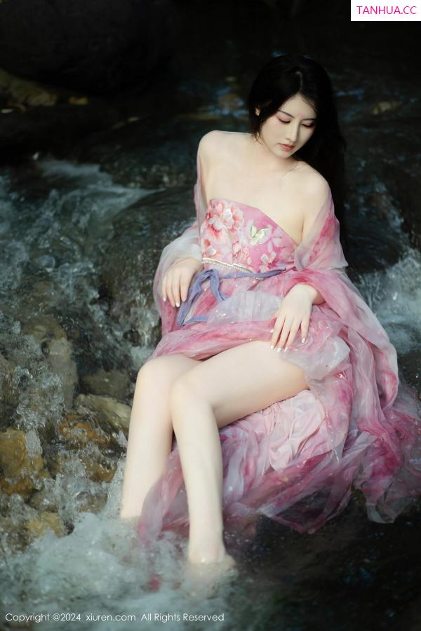 陈诗诗 诗诗 [XiuRen]高清写真图 2024.09.02 No.9100 诗诗kiki 美臀性感第24张图片